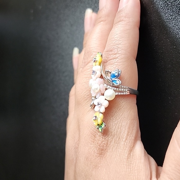 Mother of Pearl and Multi Gemstone Enameled Floral Ring - Picture 7 of 8
